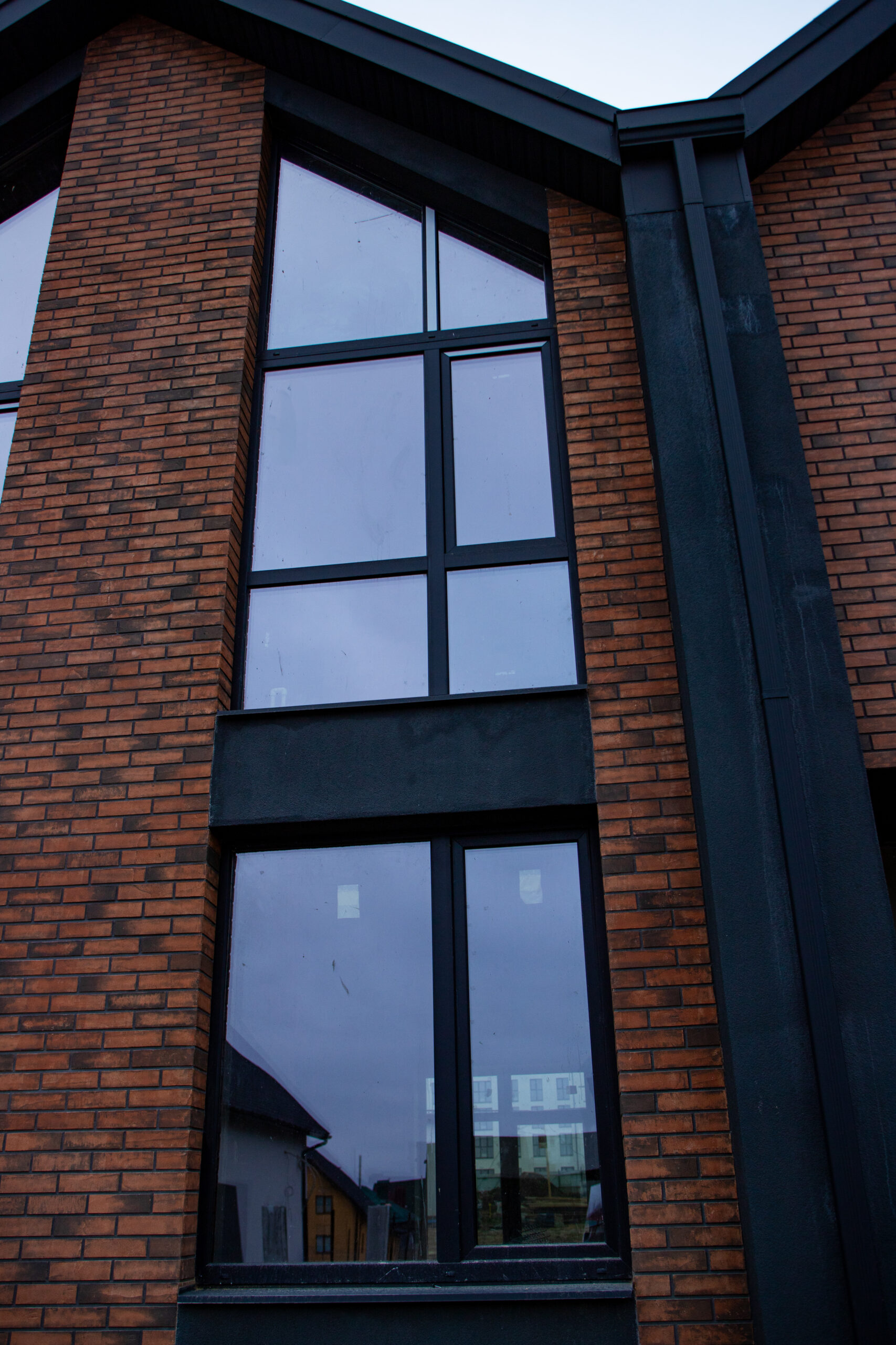 Фасад , вікна ЖК струмочок Renoplast