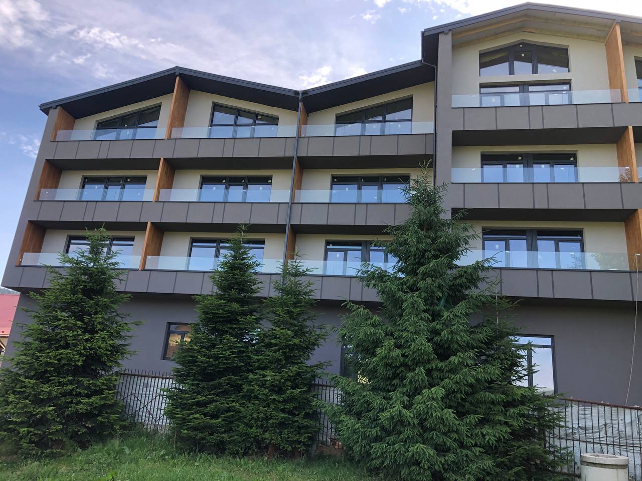 Готель EverGreen